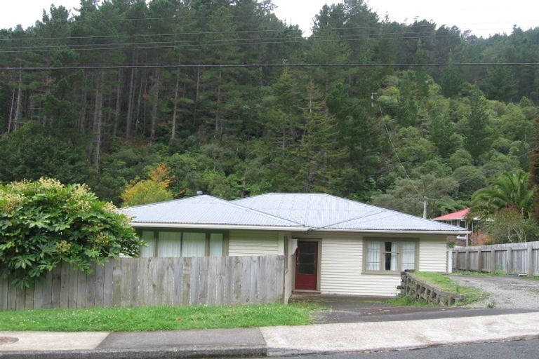 Photo of property in 41 Elmslie Road, Pinehaven, Upper Hutt, 5019