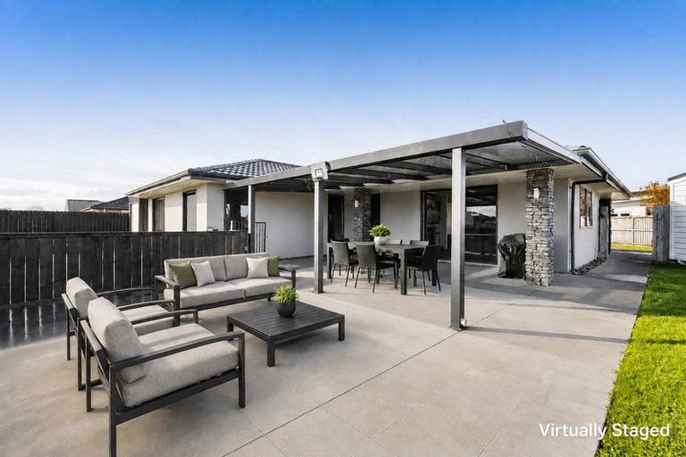 Photo of property in 5 Reremoana Close, Hawera, 4610