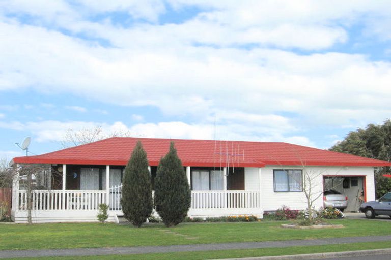 Photo of property in 15 Kane Road, Papamoa Beach, Papamoa, 3118