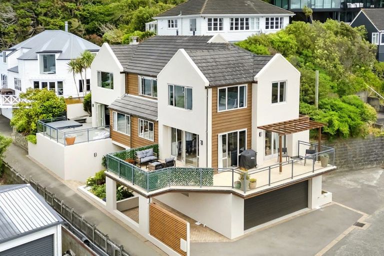 Photo of property in 96b Nicholson Road, Khandallah, Wellington, 6035