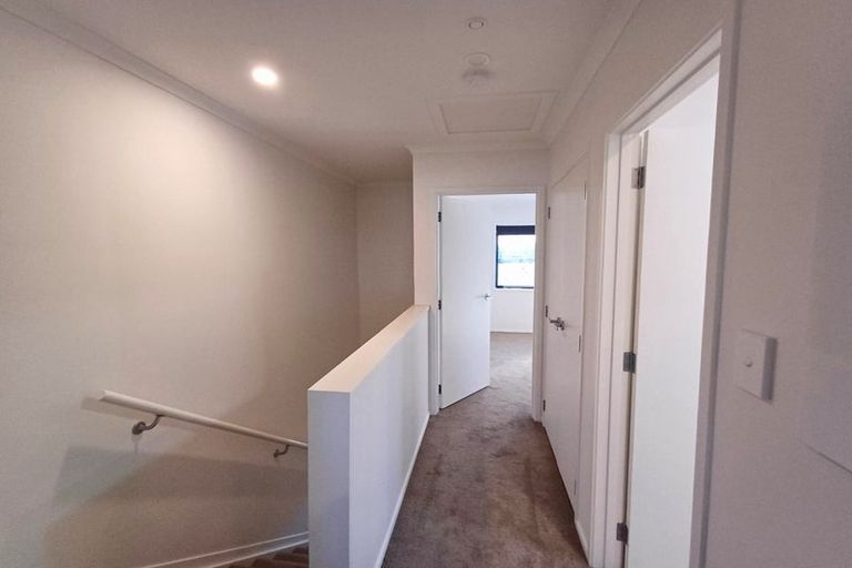 Photo of property in 252c Porchester Road, Takanini, 2112