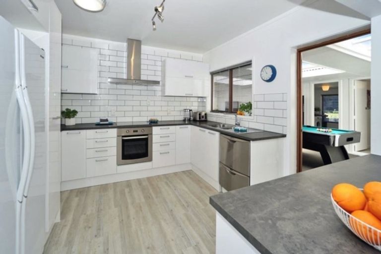 Photo of property in 14 Williams Drive, Te Puke, 3119