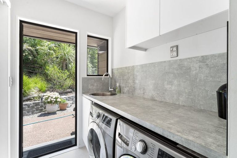 Photo of property in 6 Whale Cove, Stanmore Bay, Whangaparaoa, 0932