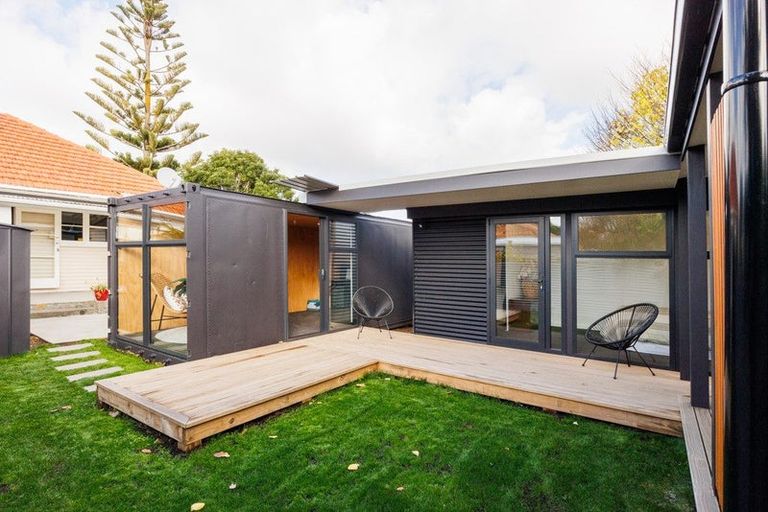 Photo of property in 31 Parata Street, Hokowhitu, Palmerston North, 4410