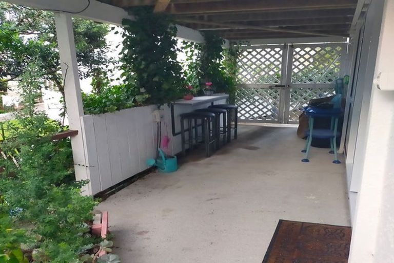 Photo of property in 29 Kingston Heights Road, Kingston, Wellington, 6021