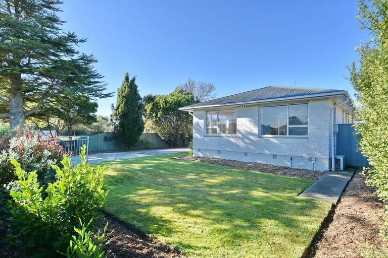 Photo of property in 32 Ashwood Street, Parklands, Christchurch, 8083