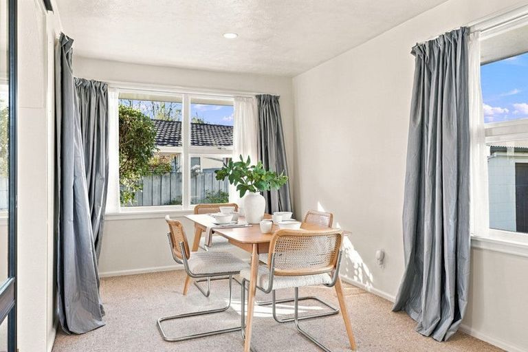Photo of property in 20 Ramore Place, Redwood, Christchurch, 8051