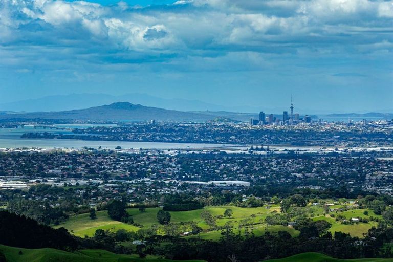 Photo of property in 166 Opanuku Road, Henderson Valley, Auckland, 0612