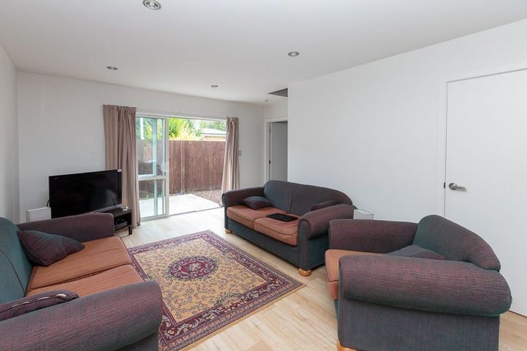 Photo of property in 2/4 Littler Place, Hamilton East, Hamilton, 3216