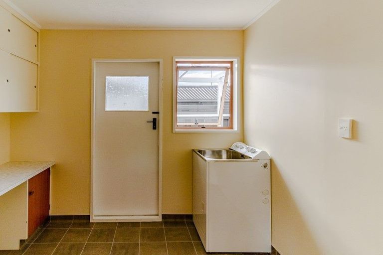 Photo of property in 3 Dolbel Street, Taradale, Napier, 4112