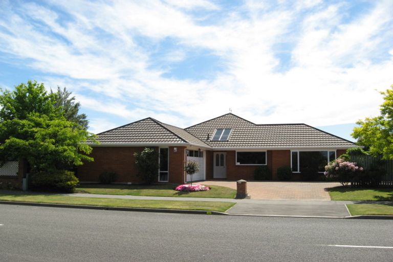 Photo of property in 23 Apsley Drive, Russley, Christchurch, 8042