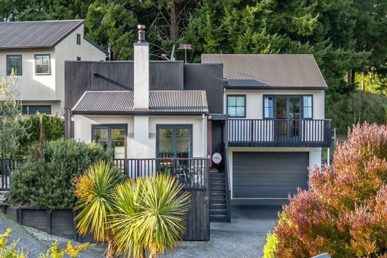 Photo of property in 13 Trevathan Lane, Wanaka, 9305