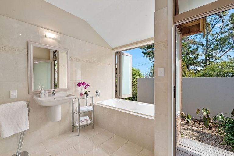 Photo of property in 225 Gills Road, Albany Heights, Auckland, 0632