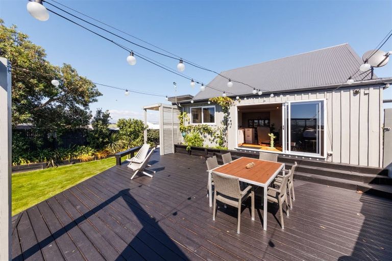 Photo of property in 45 Shortt Street, Foxton Beach, Foxton, 4815