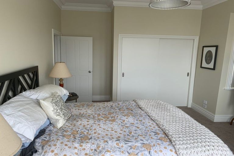 Photo of property in 40 Roxburgh Street, Mount Victoria, Wellington, 6011