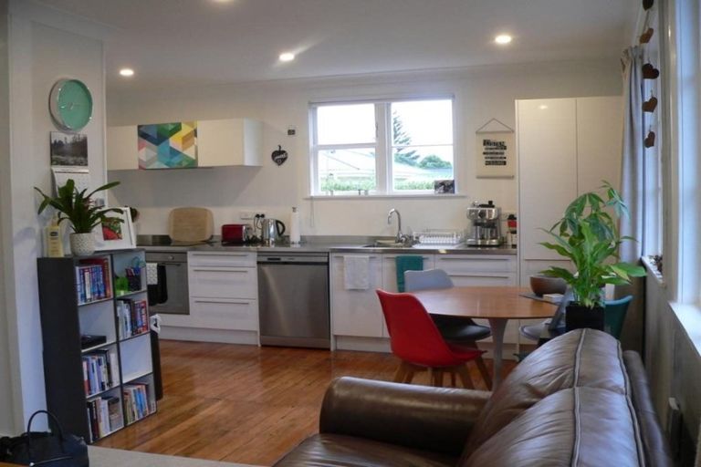 Photo of property in 2a Luckie Street, Tawa, Wellington, 5028