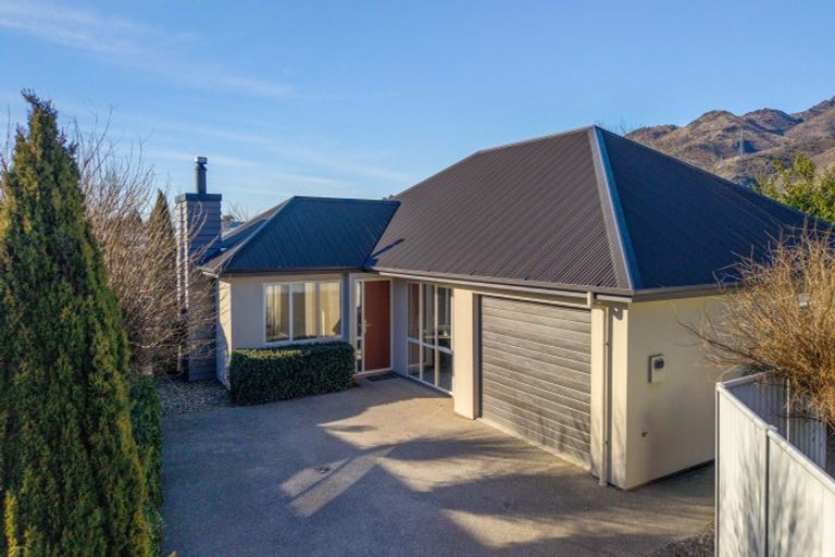 Photo of property in 9a Molyneux Avenue, Cromwell, 9310