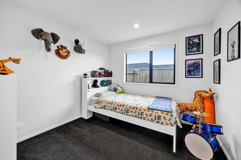 Photo of property in 1 Macbeth Street, Stratford, 4332