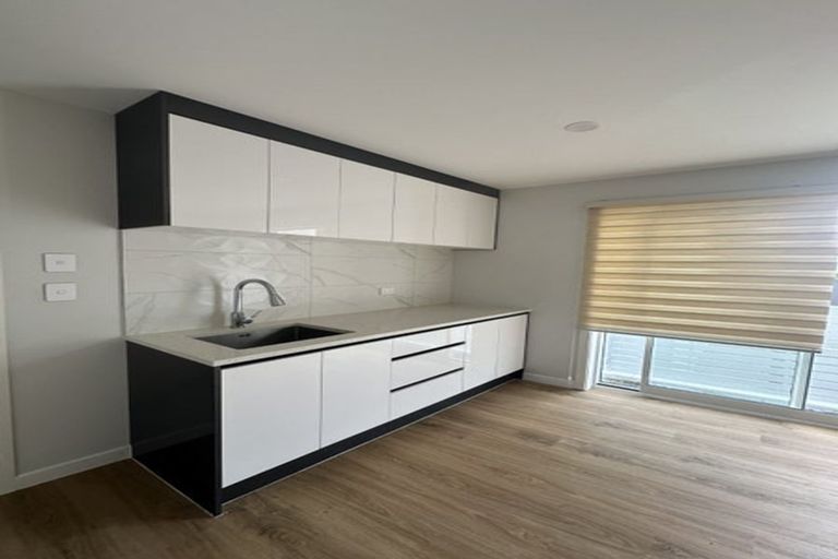 Photo of property in 206b Clovelly Road, Bucklands Beach, Auckland, 2012