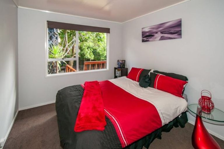Photo of property in 89 John Downs Drive, Browns Bay, Auckland, 0630