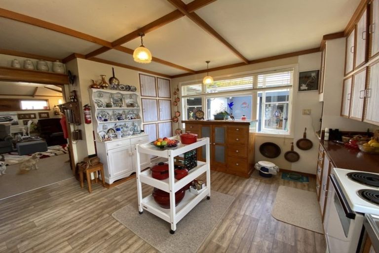 Photo of property in 16 Graham Street, Eltham, 4322