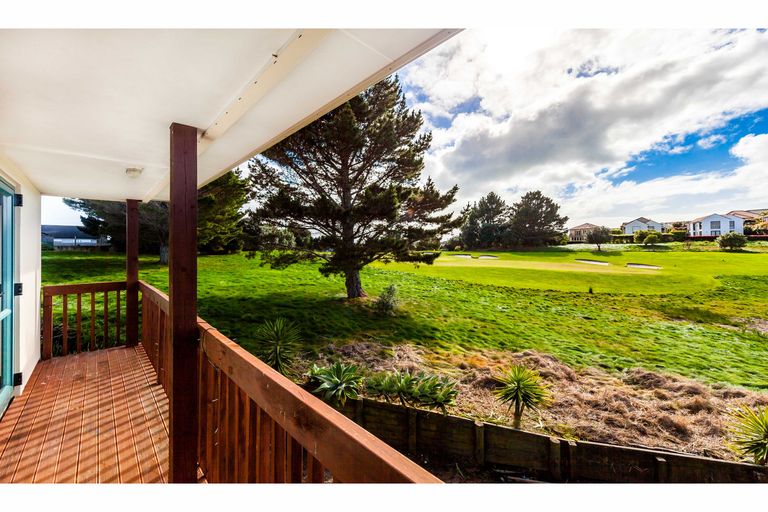 Photo of property in 19 Midshipman Court, Gulf Harbour, Whangaparaoa, 0930