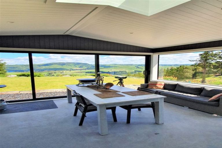Photo of property in 130 Highland Drive, Acacia Bay, Taupo, 3385