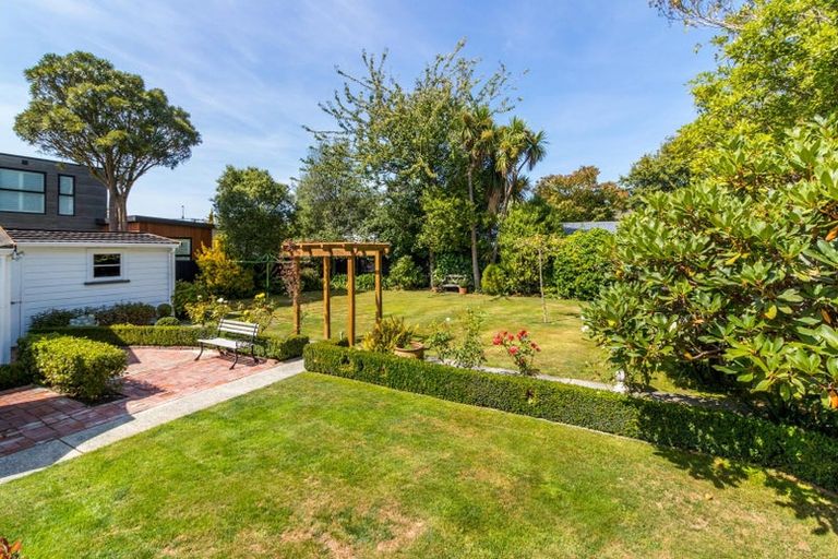 Photo of property in 20 Roa Road, Fendalton, Christchurch, 8041