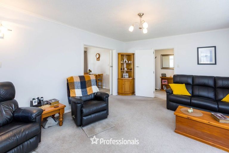 Photo of property in 34 Oxford Crescent, Ebdentown, Upper Hutt, 5018