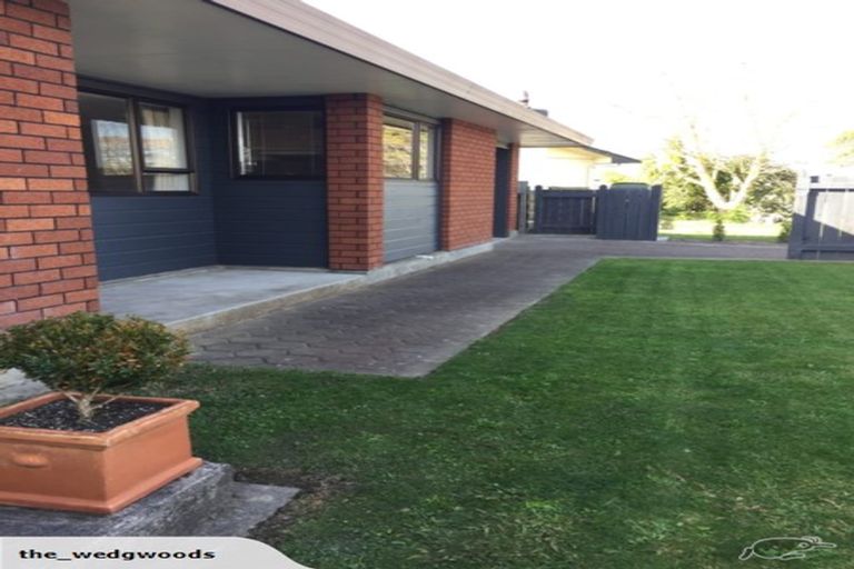 Photo of property in 2/20 Fife Crescent, Tamatea, Napier, 4112