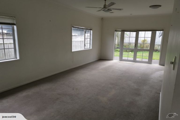 Photo of property in 30 Mulvaney Crescent, Henderson, Auckland, 0612