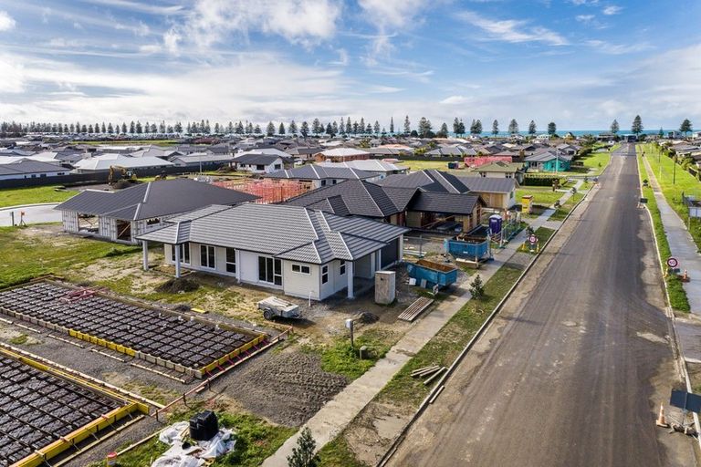 Photo of property in 48 Kenny Road, Te Awa, Napier, 4110