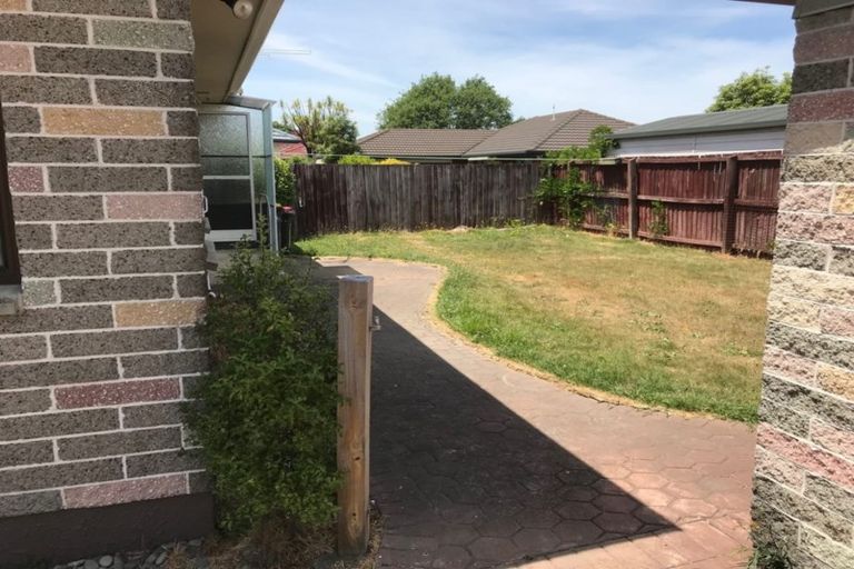 Photo of property in 39 Bentley Street, Russley, Christchurch, 8042