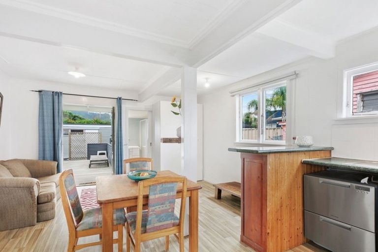 Photo of property in 18 Brighton Road, Waihi Beach, 3611