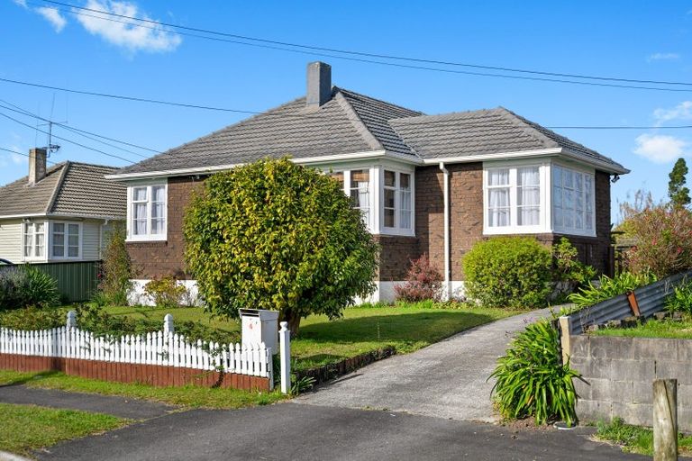 Photo of property in 4 Denz Street, Maeroa, Hamilton, 3200