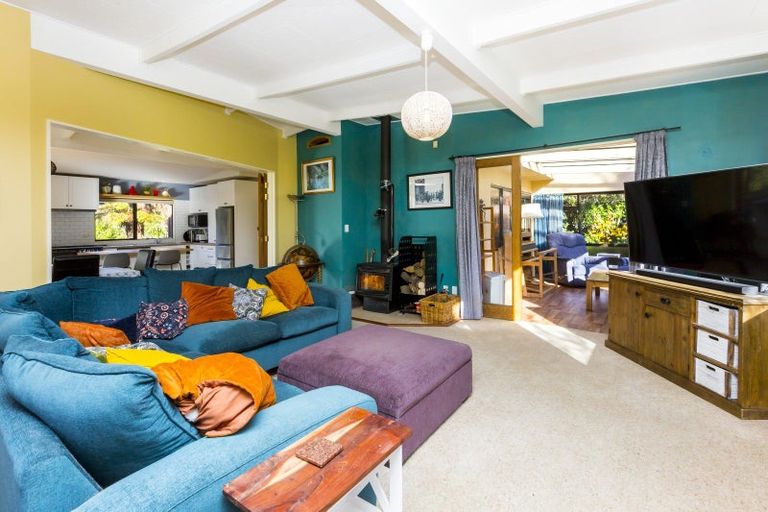 Photo of property in 6 Avian Road, Blue Mountains, Upper Hutt, 5371