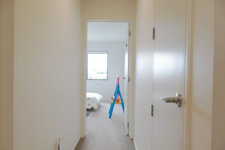 Photo of property in 13 Nganui Avenue, Takanini, 2112