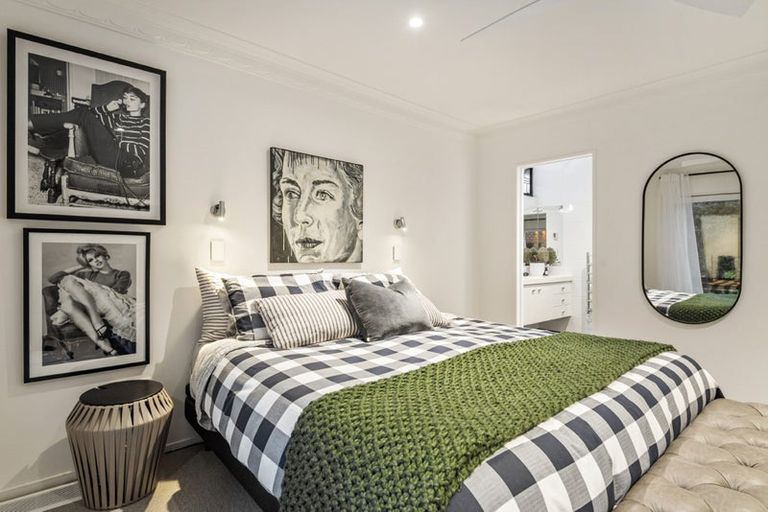 Photo of property in 33 Craig Road, Milford, Auckland, 0620