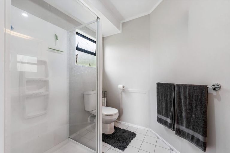Photo of property in 27 Sturm Avenue, Massey, Auckland, 0614