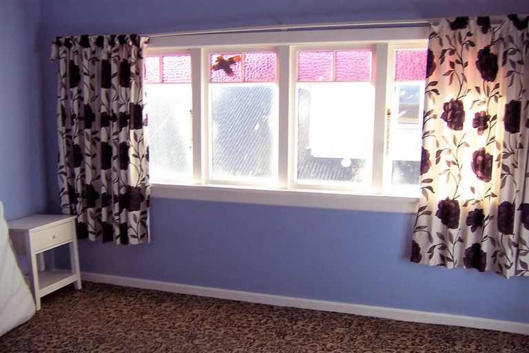 Photo of property in 12 Bridge Street, Tuatapere, 9620