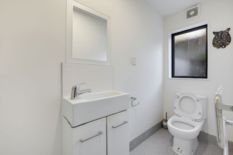 Photo of property in 11 Gordon Place, Newtown, Wellington, 6021