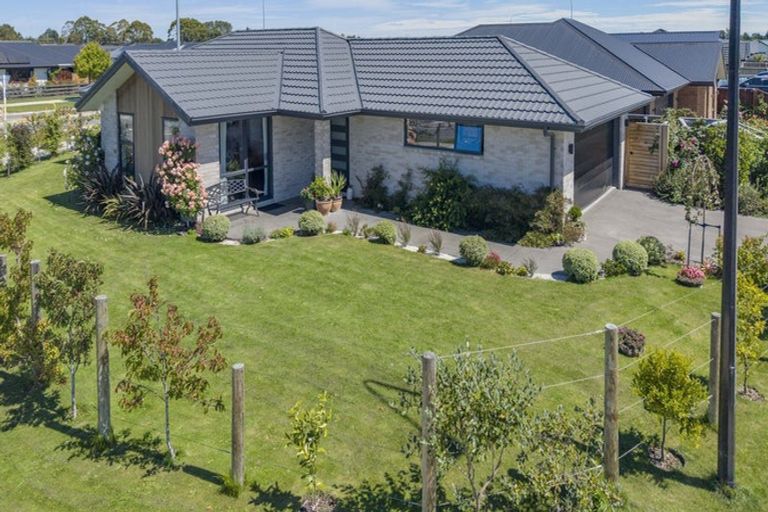 Photo of property in 18 Antill Street, Woodend, 7610