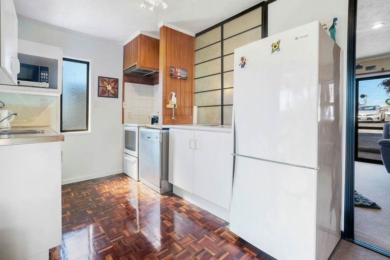 Photo of property in 2/23 Swan Crescent, Pakuranga, Auckland, 2010