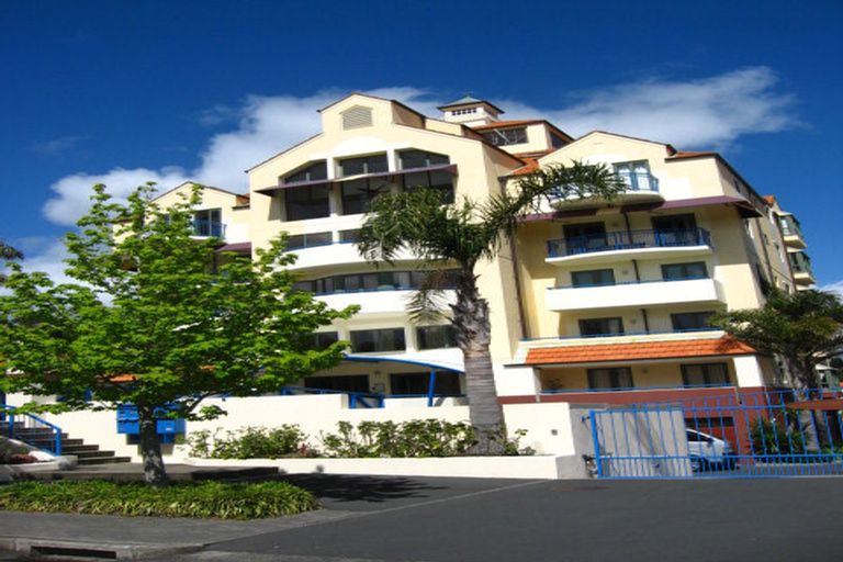 Photo of property in 60 Harbour Village Drive, Gulf Harbour, Whangaparaoa, 0930