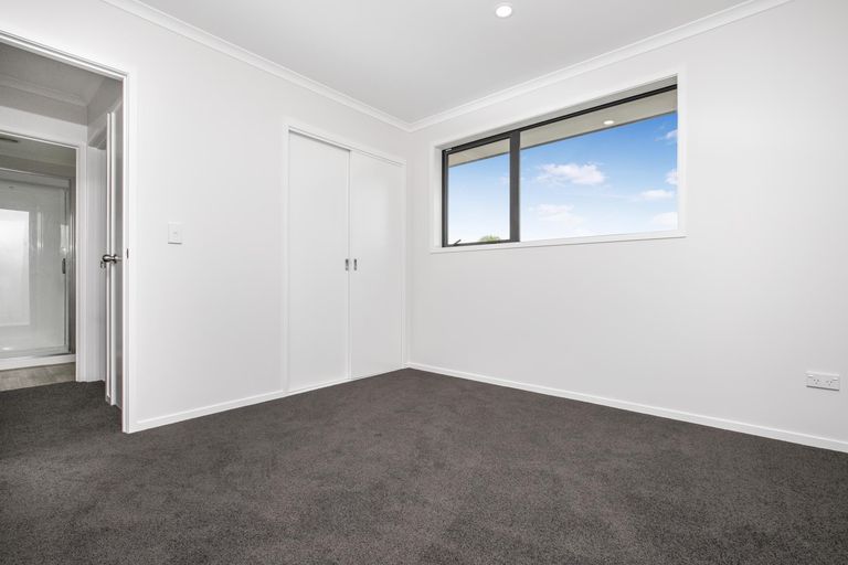 Photo of property in 17 Coolen Place, Tuakau, 2121
