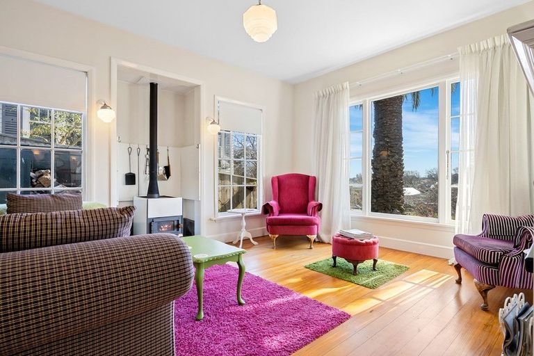 Photo of property in 49 Cashmere Road, Cashmere, Christchurch, 8022