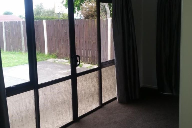 Photo of property in 1/4 Roys Road, Weymouth, Auckland, 2103