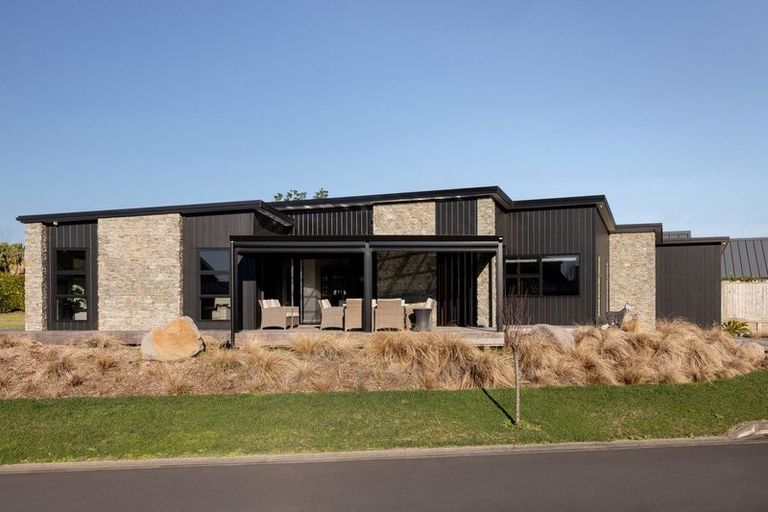 Photo of property in 18 Serenity Drive, Omokoroa, 3114