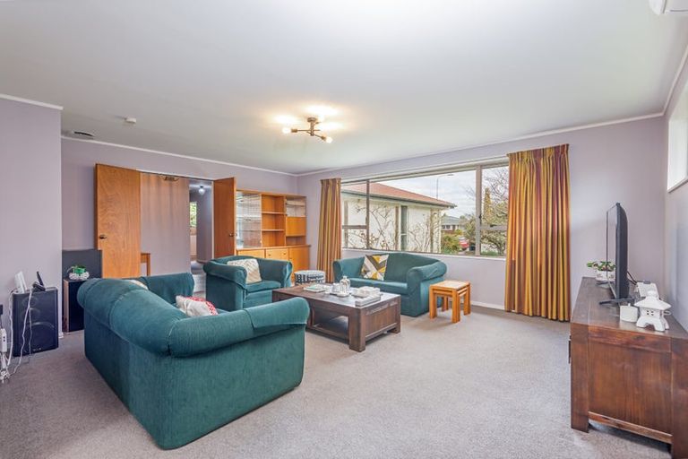 Photo of property in 18 Truscott Grove, Awapuni, Palmerston North, 4412