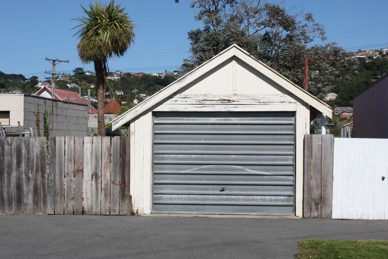 Photo of property in 85a Hargest Crescent, Saint Clair, Dunedin, 9012